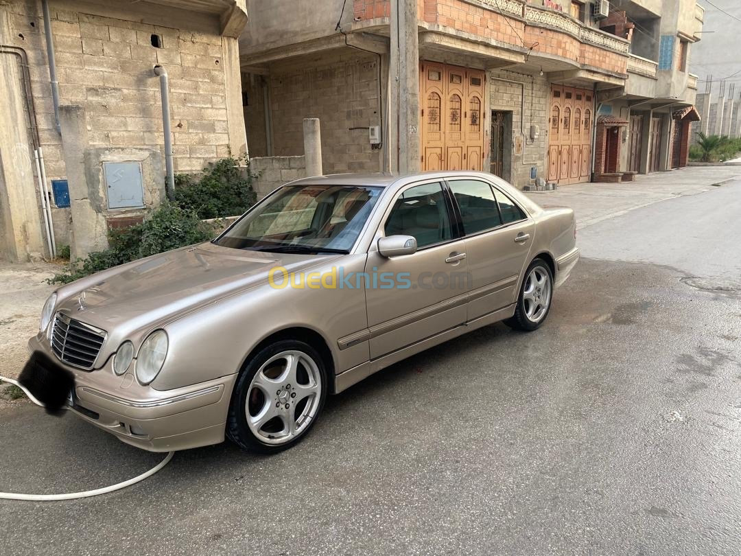 Mercedes Classe E 2001 W210 E 320