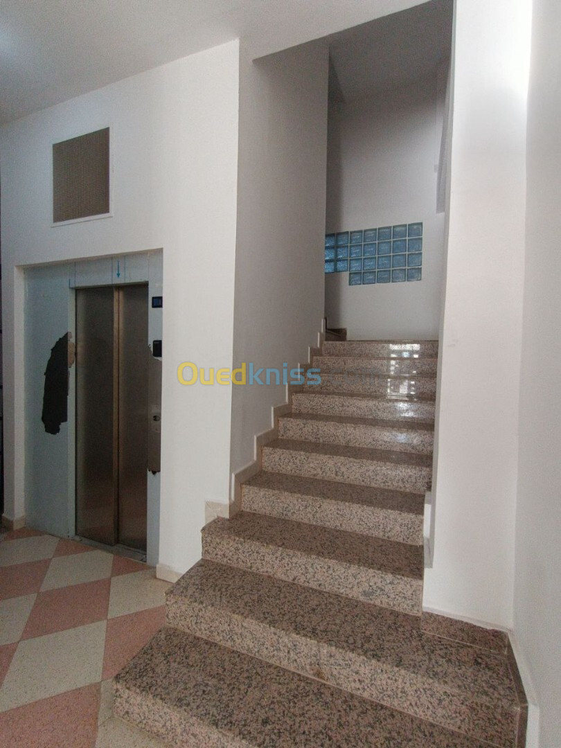 Location Appartement F4 Oran Bir el djir