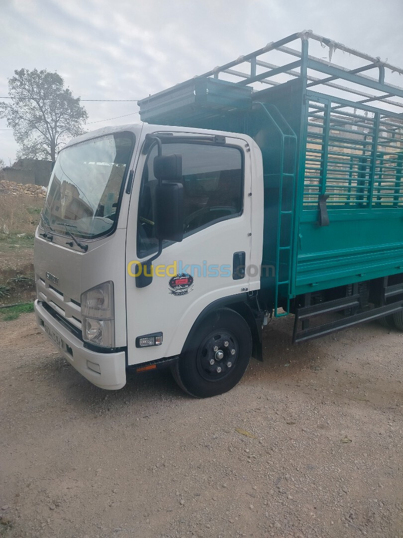 Isuzu super jumbo Npr 71 Isuzu 2013