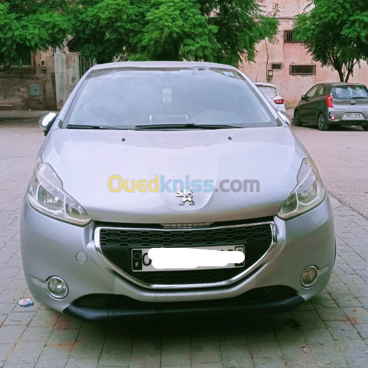 Peugeot 208 2013 Allure