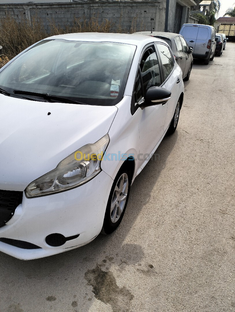 Peugeot 208 2015 Access