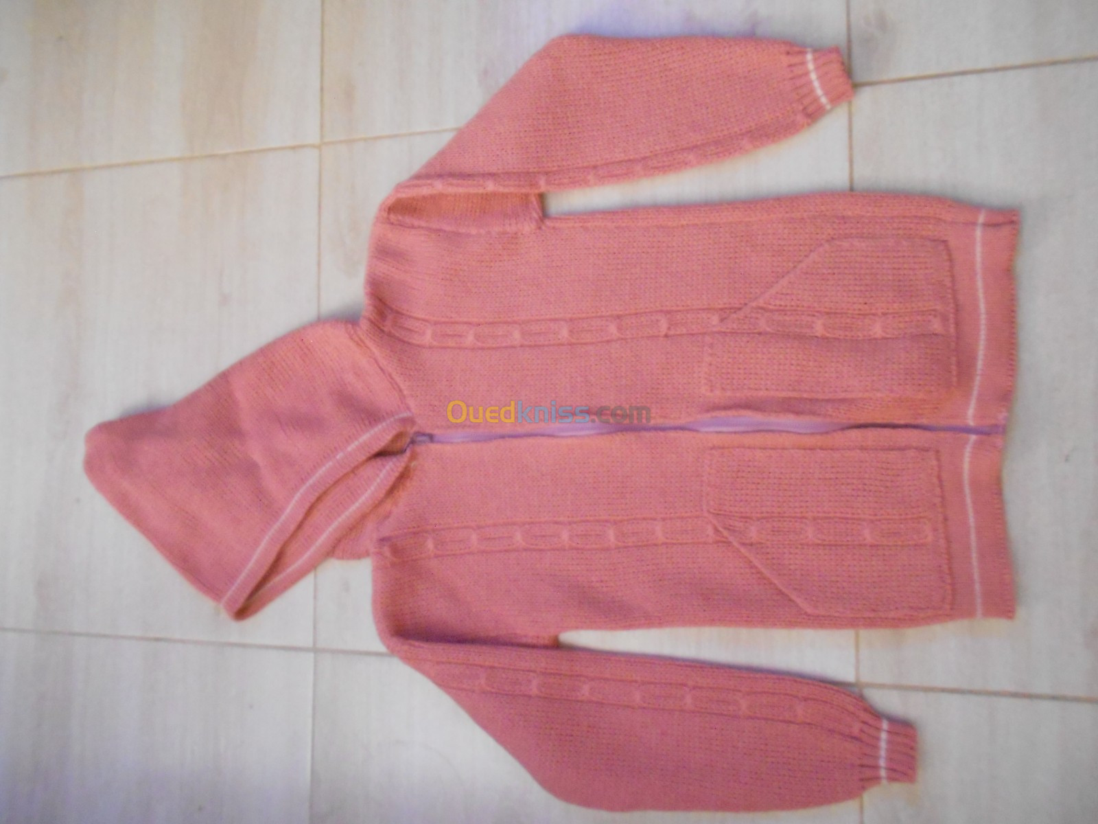 Vends lot de pull en laine enfants et adultes faits maison.