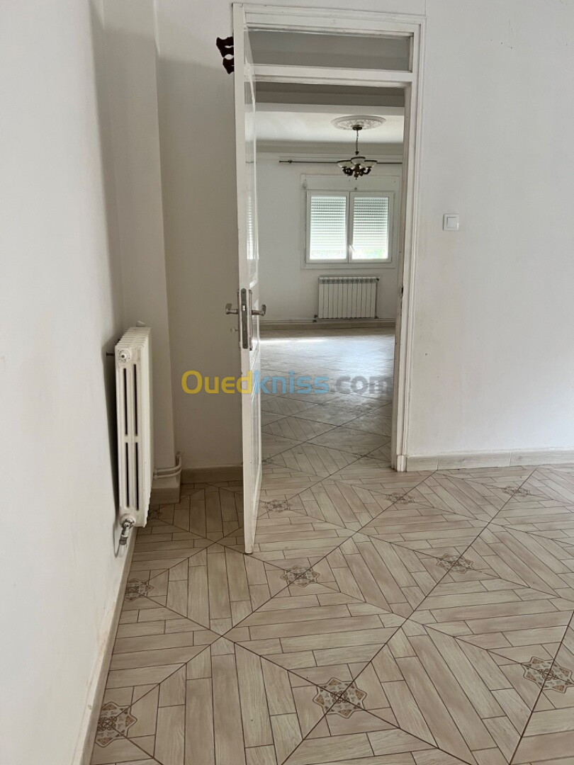 Location Appartement F4 Alger Draria