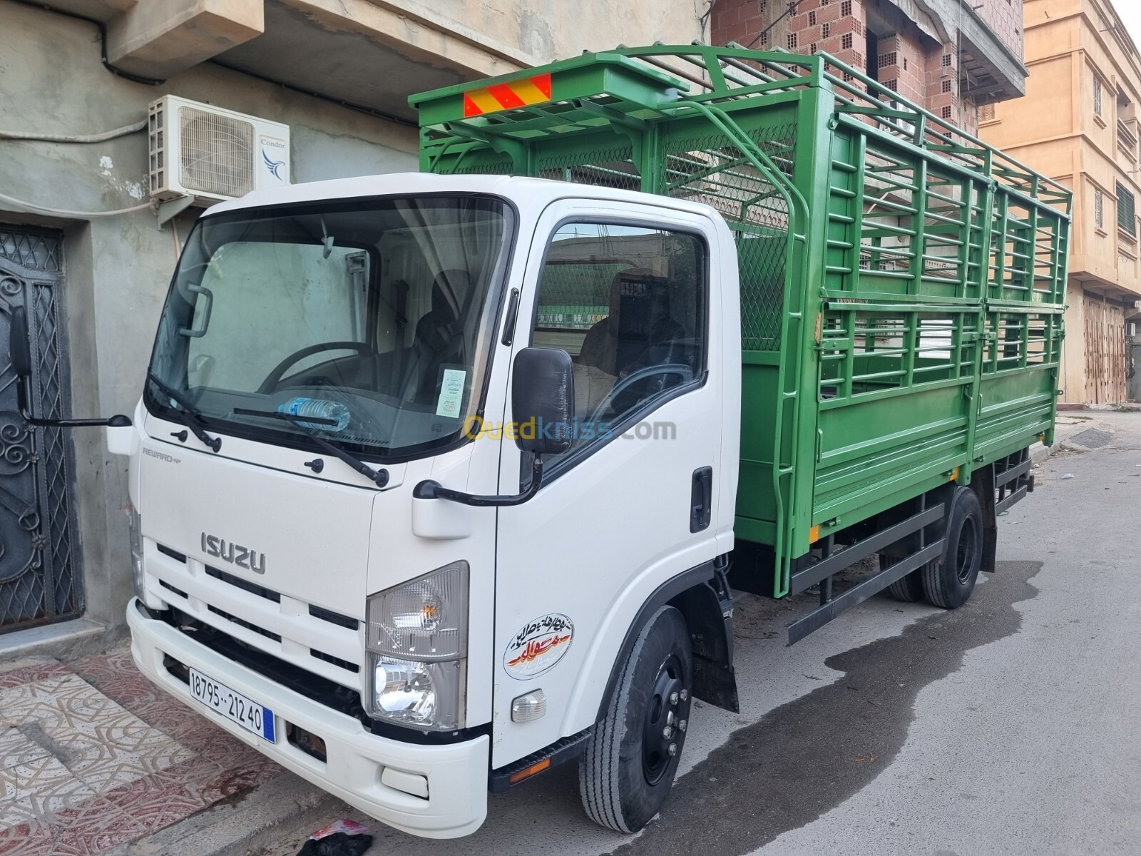 Isuzu Npr71 2012