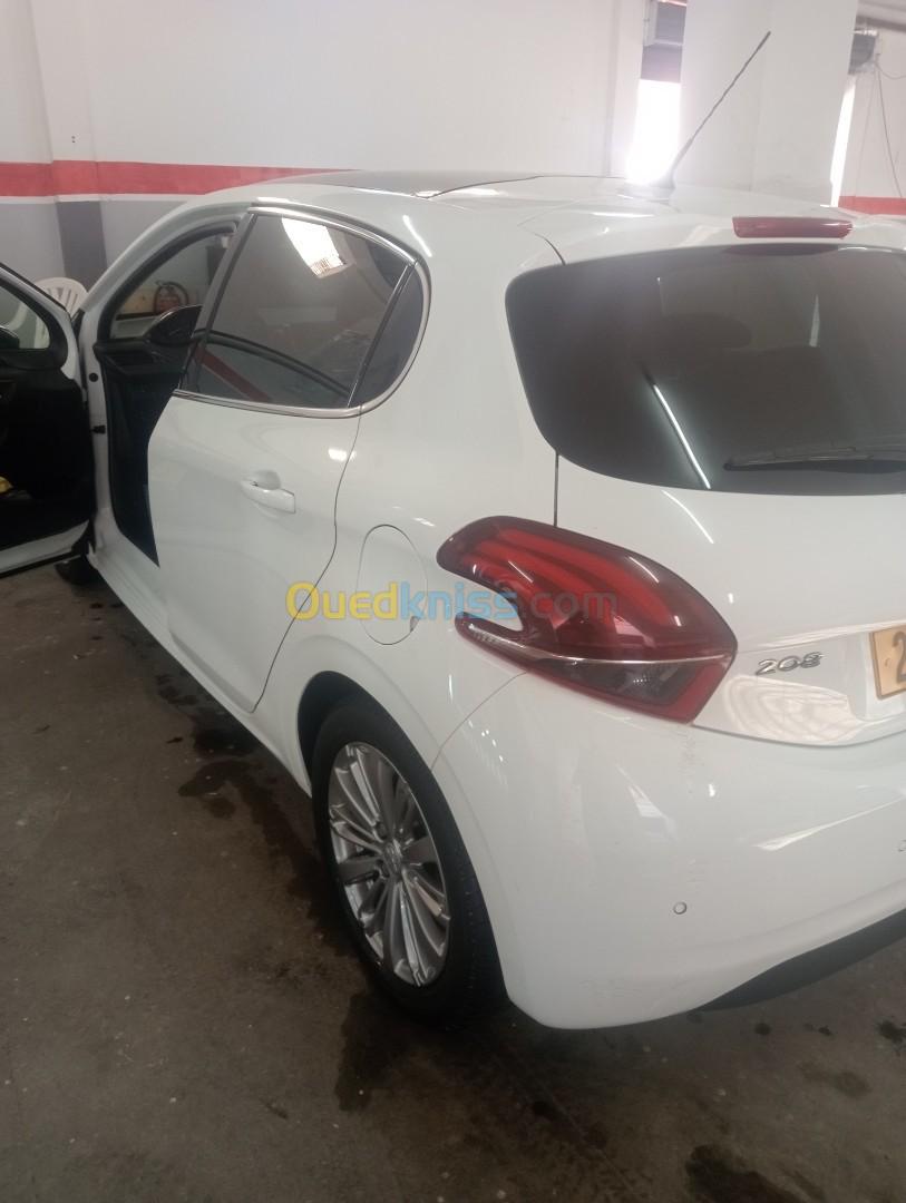 Peugeot 208 2018 Allure