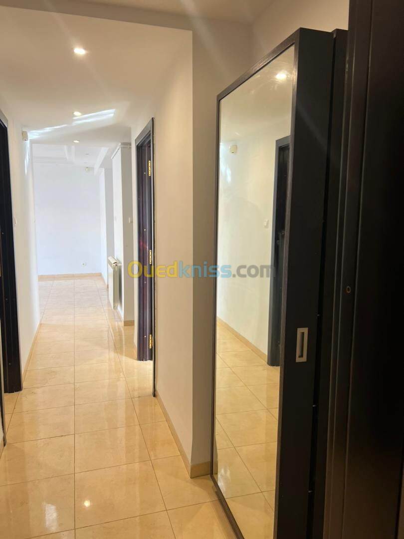 Location Appartement F4 Alger Cheraga