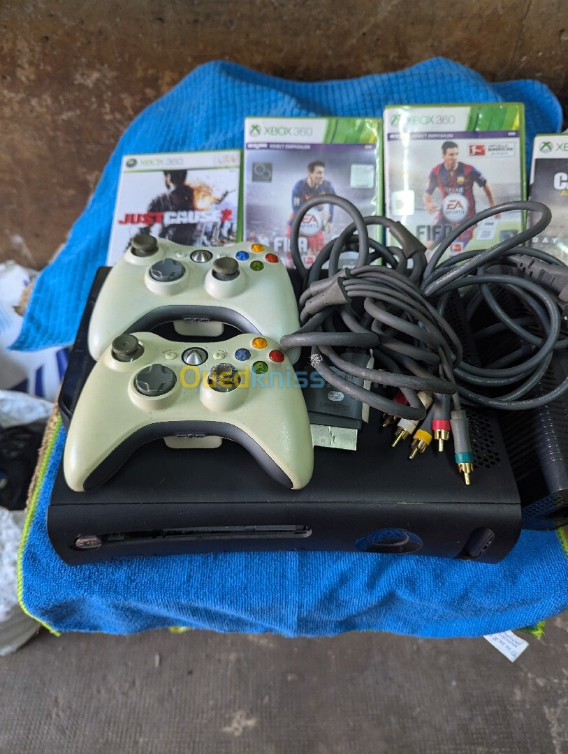 xbox 360 avec manette et jeux et accessoires