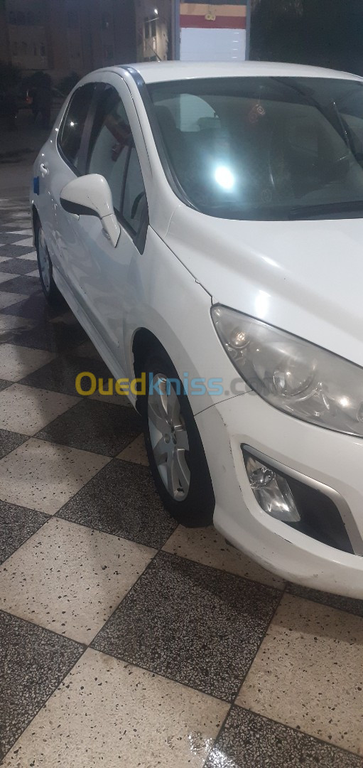 Peugeot 308 2012 1.6 Hdi