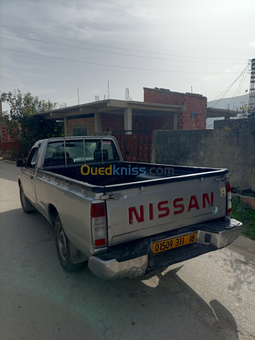 Nissan Pickup 2011 Pickup