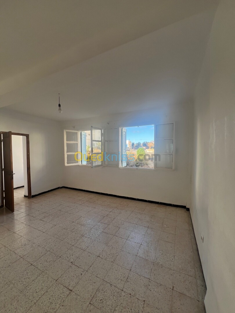 Location Appartement F3 Tipaza Cherchell