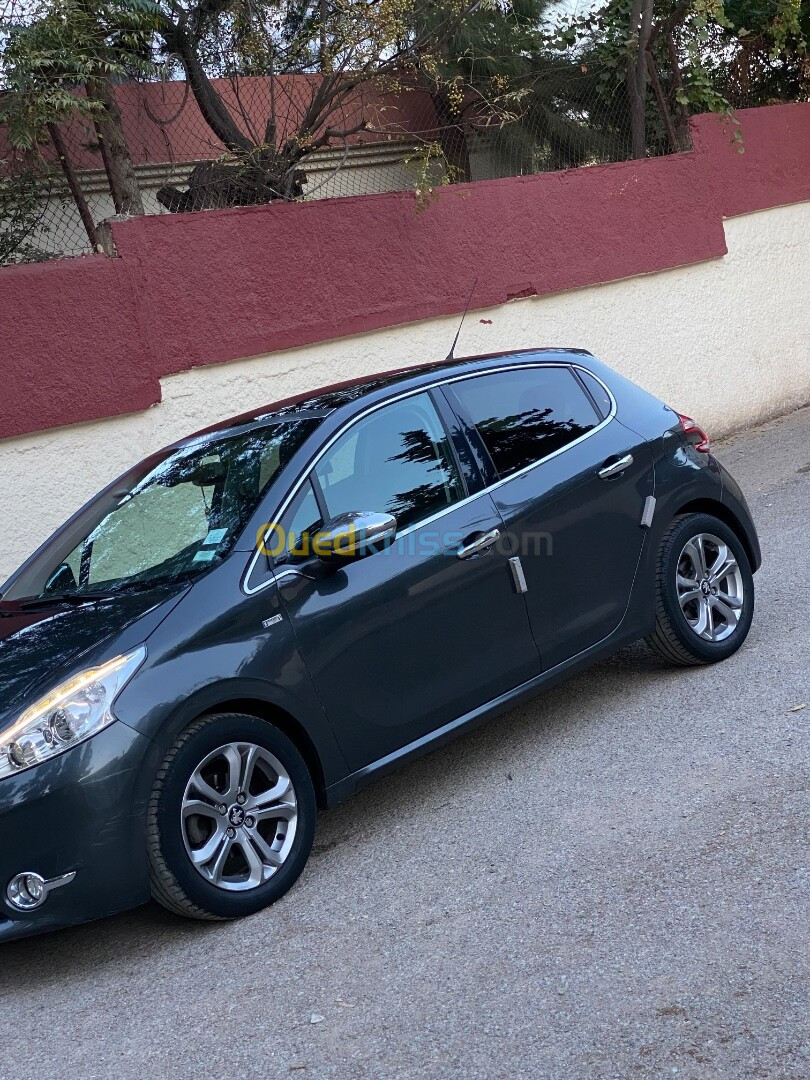 Peugeot 208 2014 Allure