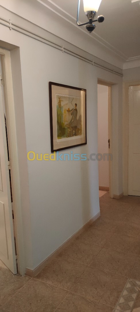 Location Appartement F4 Alger Draria