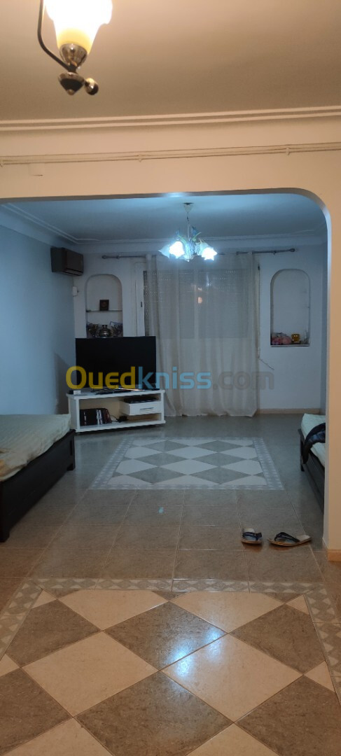 Location Appartement F4 Alger Draria