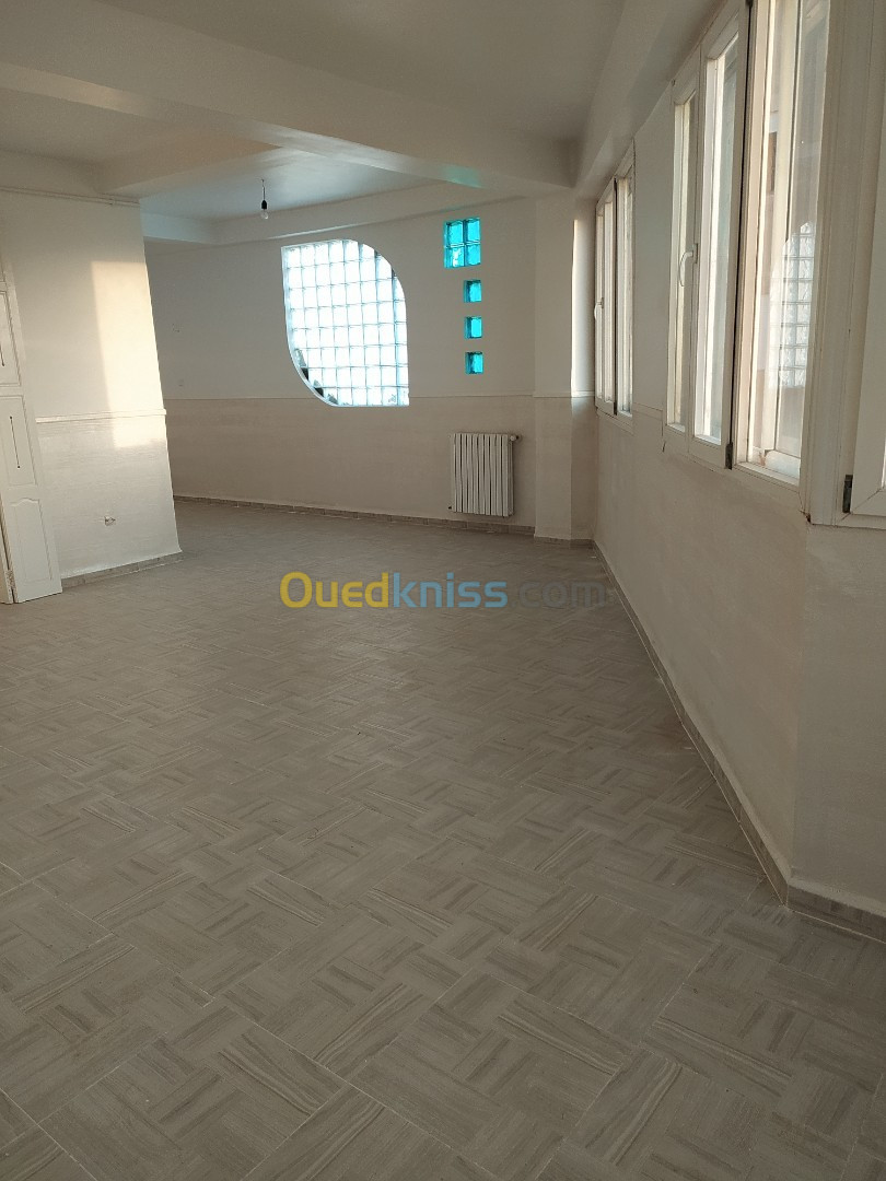 Location Appartement F4 Constantine Ain smara