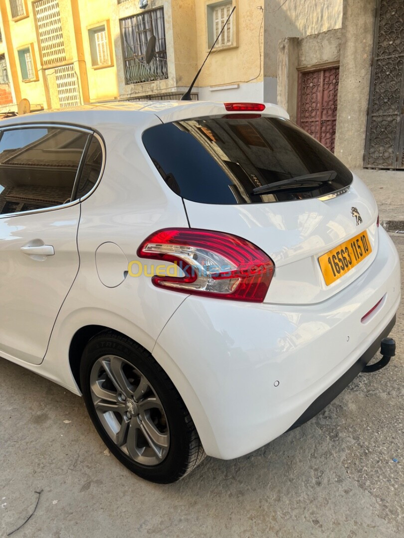 Peugeot 208 2015 Allure