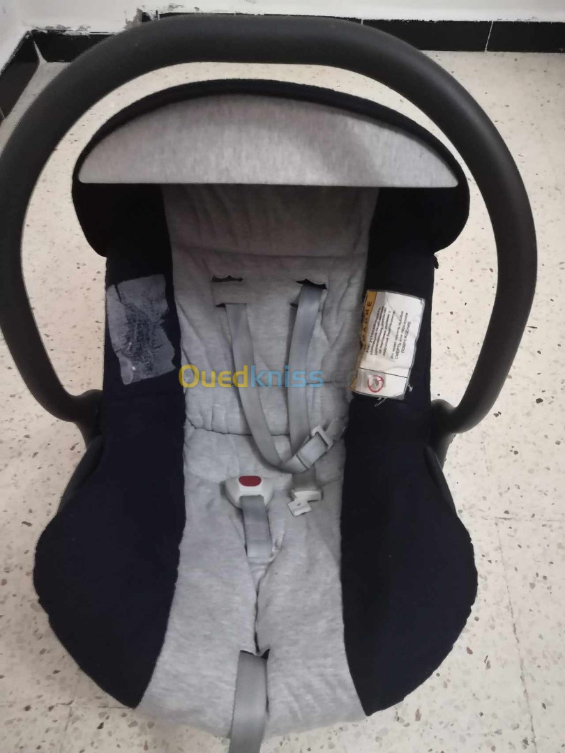 siège auto bébé (cosy)