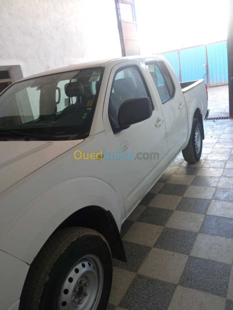 Nissan Navara 2015 Double Cabine 