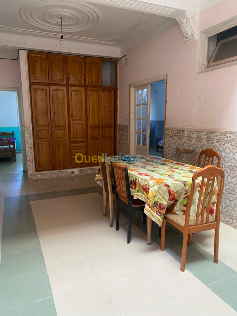 Location Niveau De Villa F3 Jijel Jijel