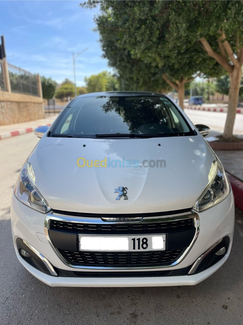 Peugeot 208 2018 Allure