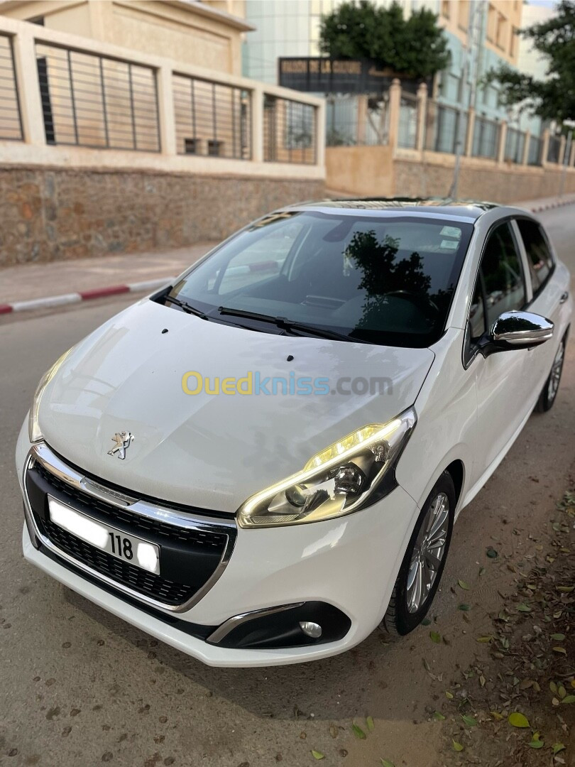 Peugeot 208 2018 Allure