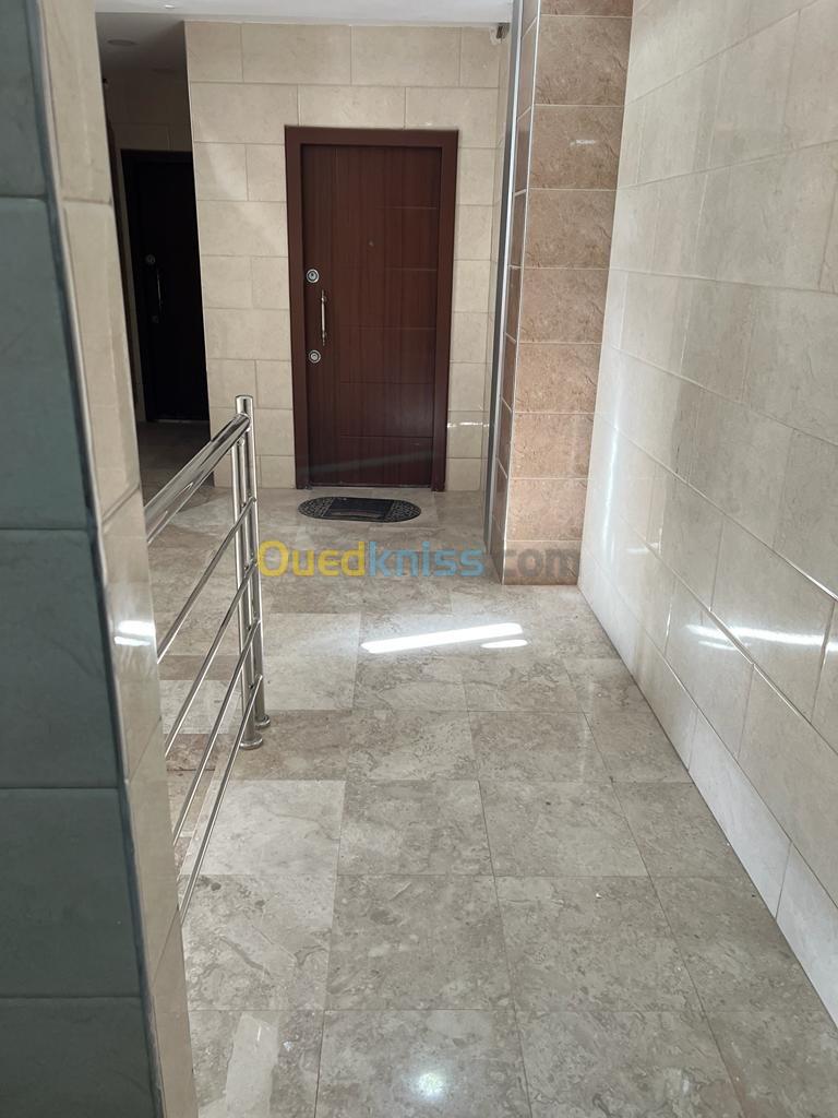 Location Appartement F4 Alger Cheraga