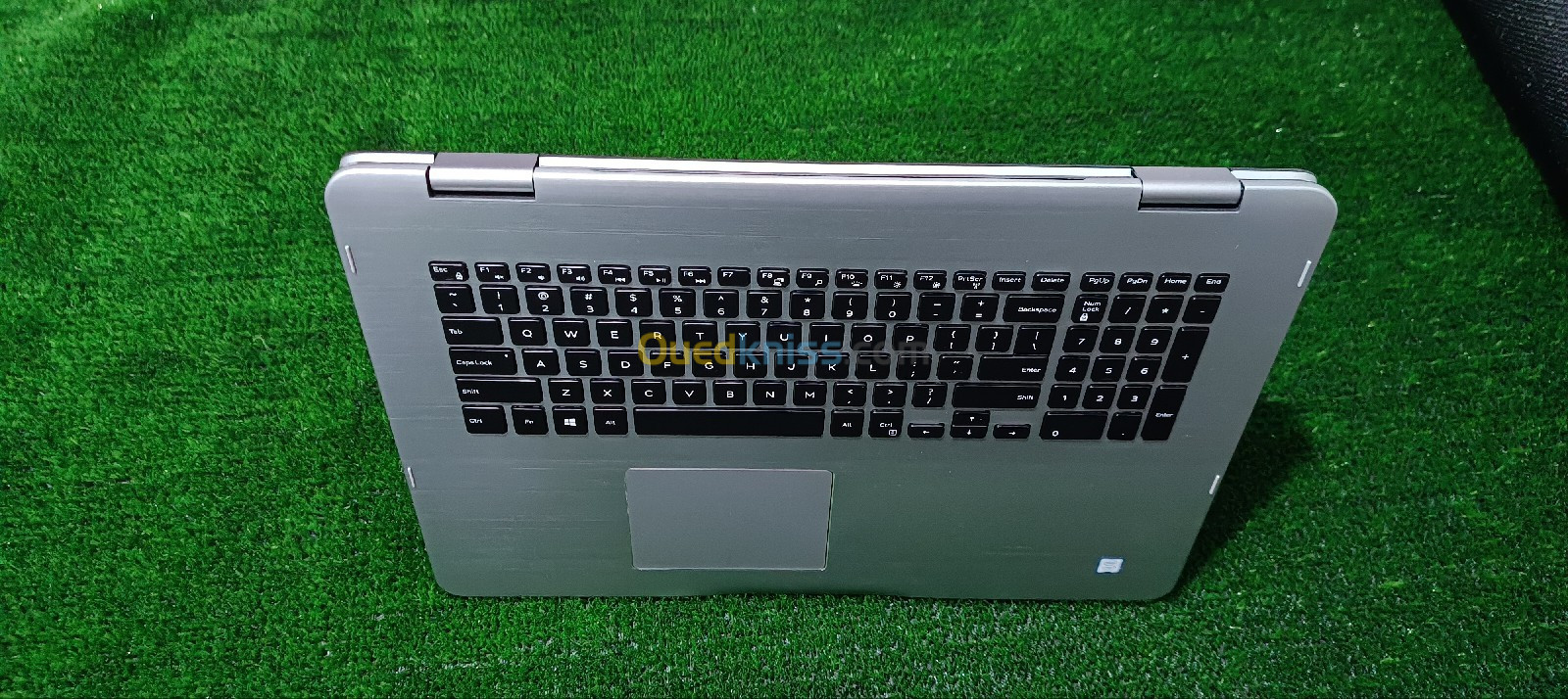 Dell Inspiron 7779 360 tactile 