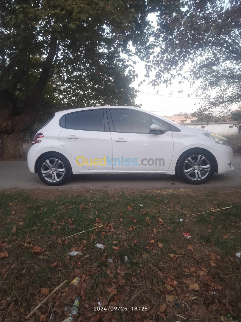 Peugeot 208 2015 Active