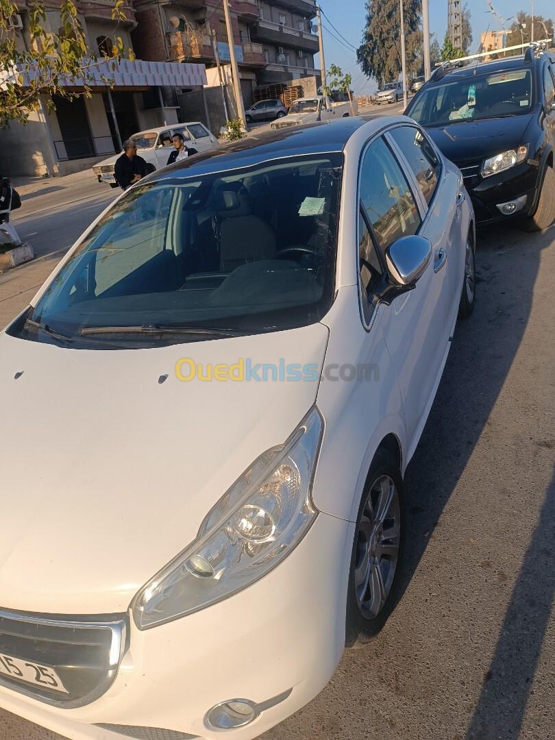 Peugeot 208 2015 Allure