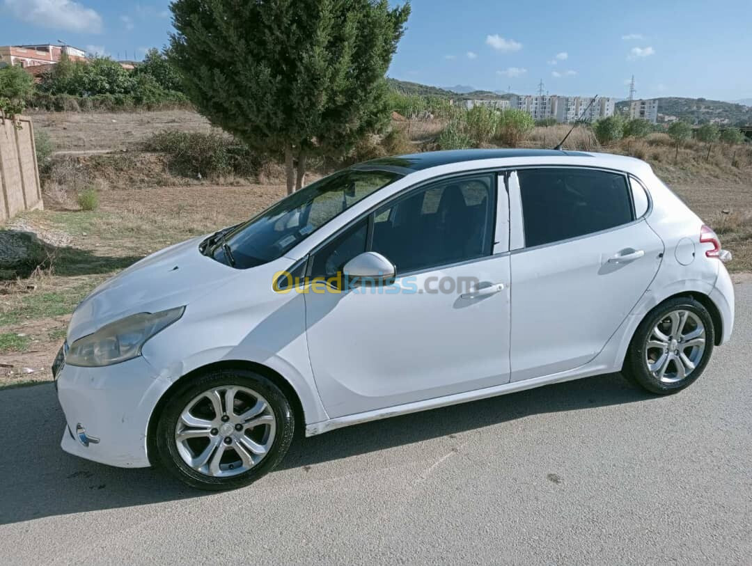 Peugeot 208 2013 Allure