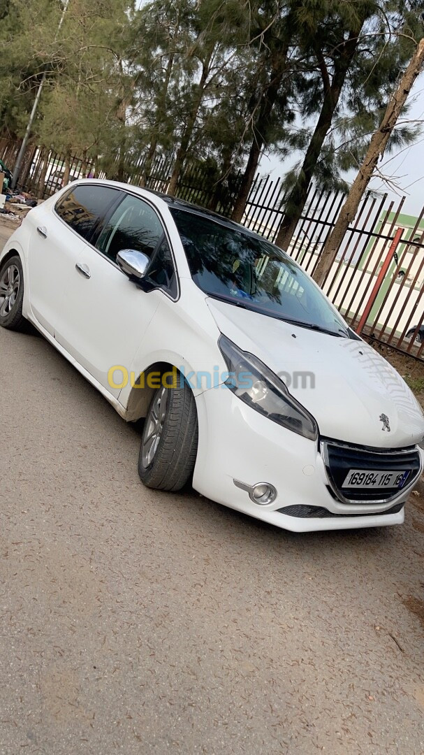 Peugeot 208 2015 208