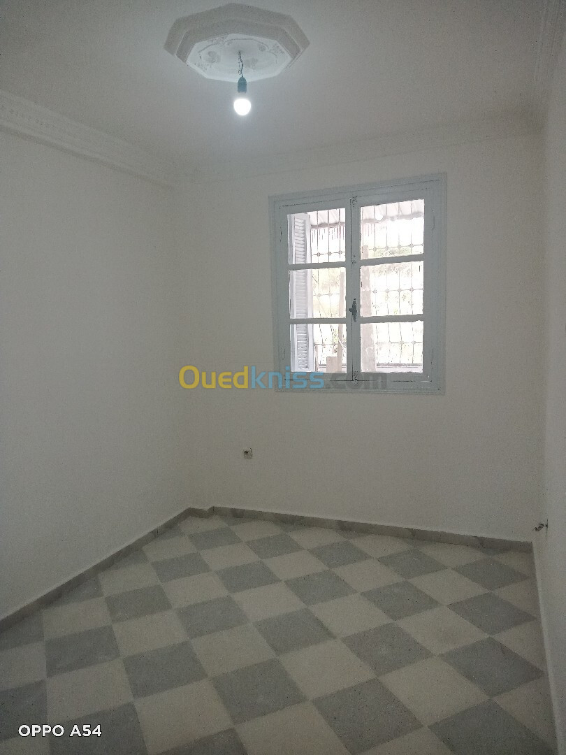 Location Appartement F4 Annaba Annaba