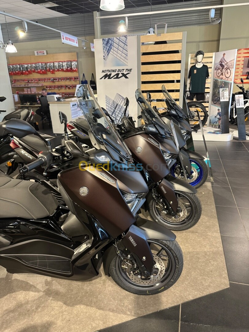 YAMAHA XMAX 2024