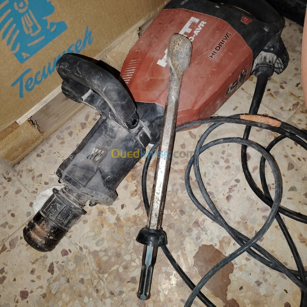 Marteau piqueur hilti