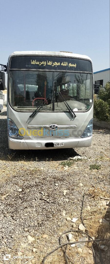 Hyundai AUTOBUS 102 Places 2009