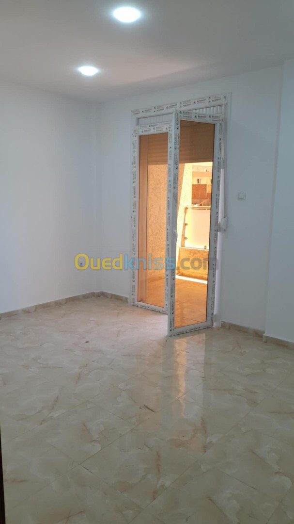 Location Appartement F4 Alger Ain benian