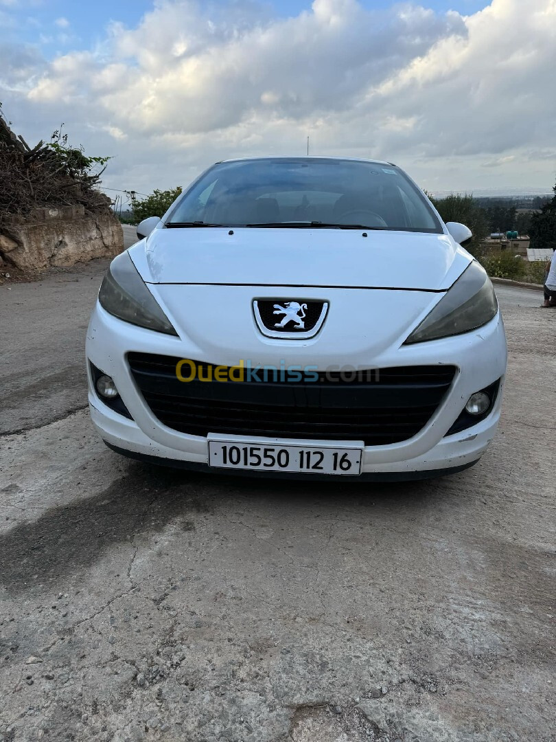 Peugeot 207 2012 Fennec