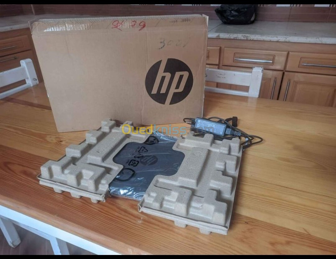 HP Laptop 15-dw1017nk