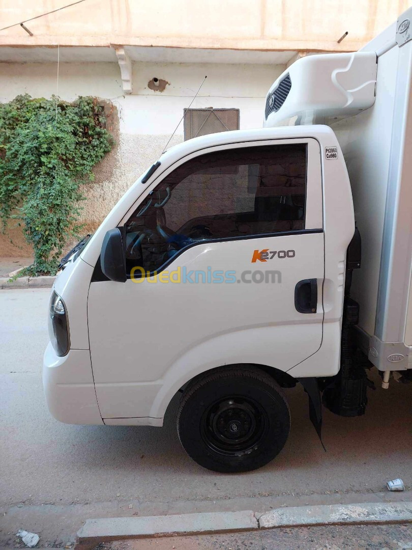 K2700 Kia 2015