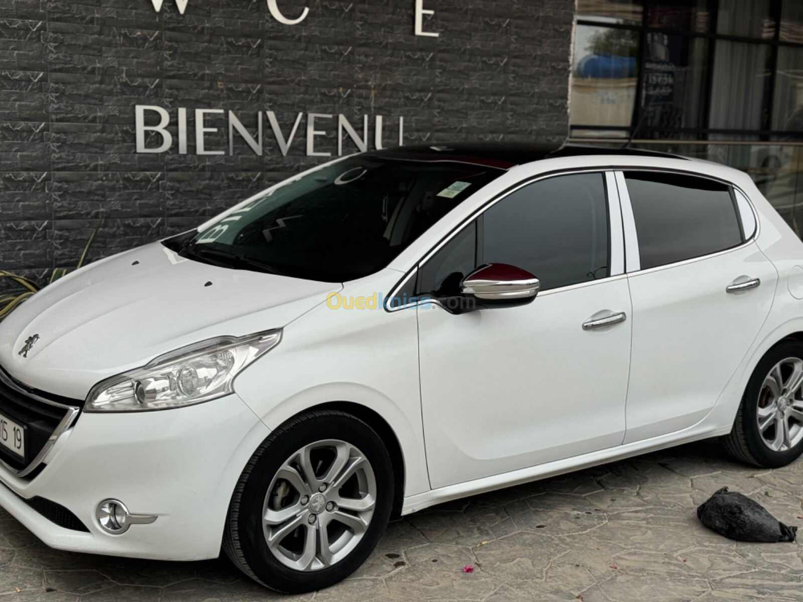 Peugeot 208 2015 Allure