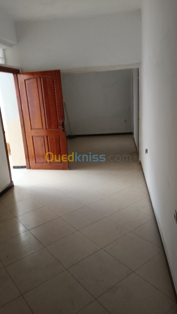 Location Appartement F4 Alger Said hamdine