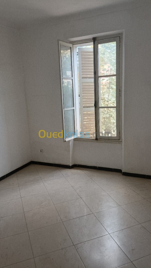 Location Appartement F4 Alger Said hamdine