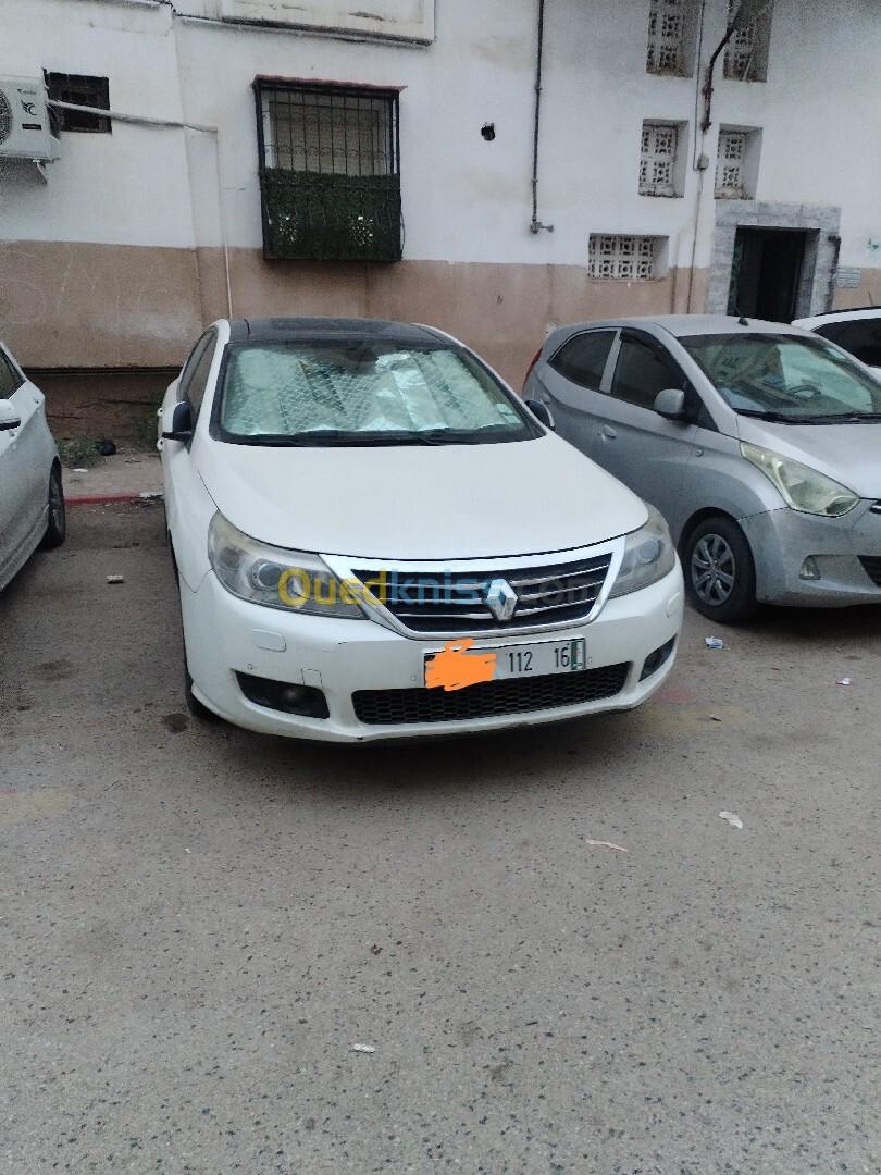 Renault Latitude 2012 150 cheveux