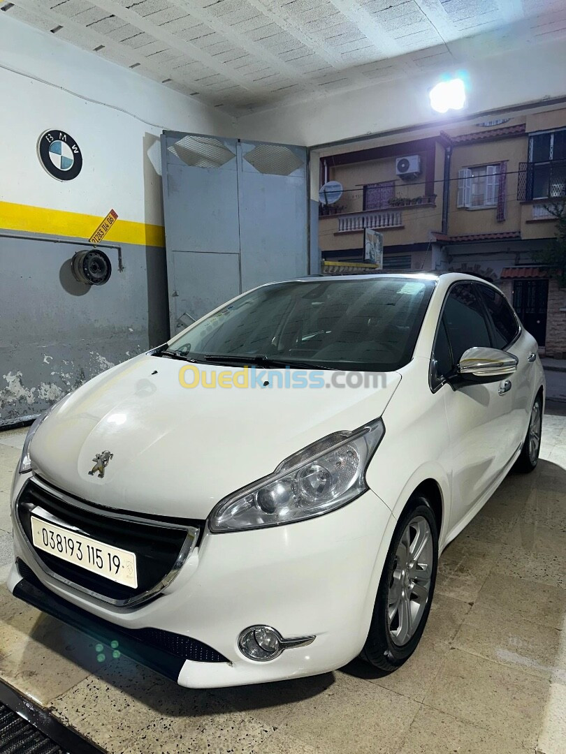 Peugeot 208 2015 Allure