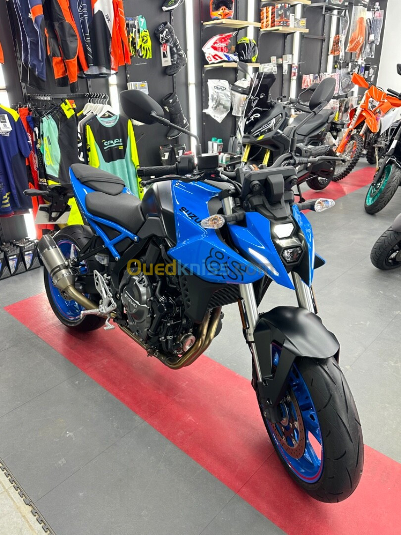 Suzuki GSX8s 2023