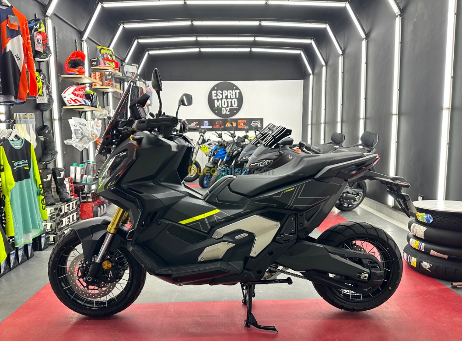 Honda XADV 750 2024