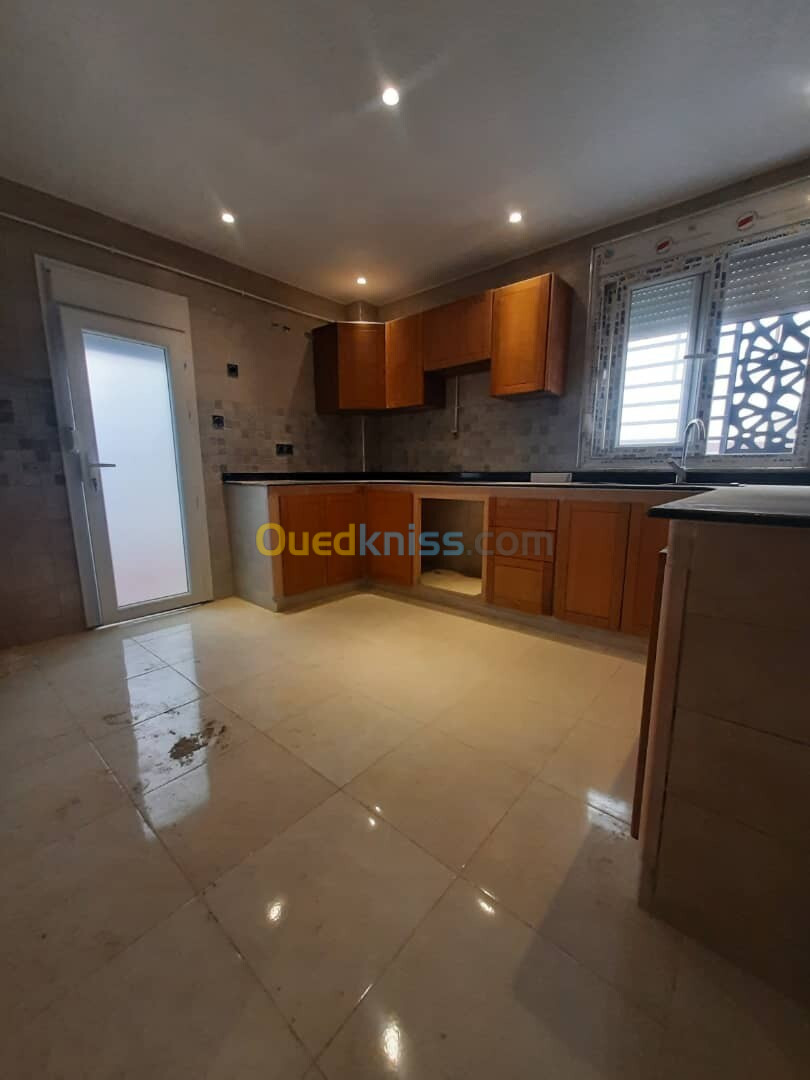 Vente Appartement F4 Alger Bordj el bahri