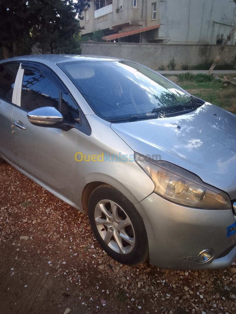 Peugeot 208 2014 208