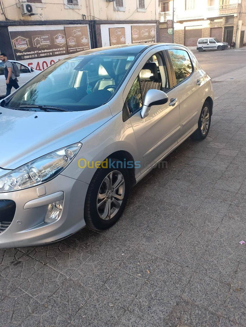 Peugeot 308 2011 