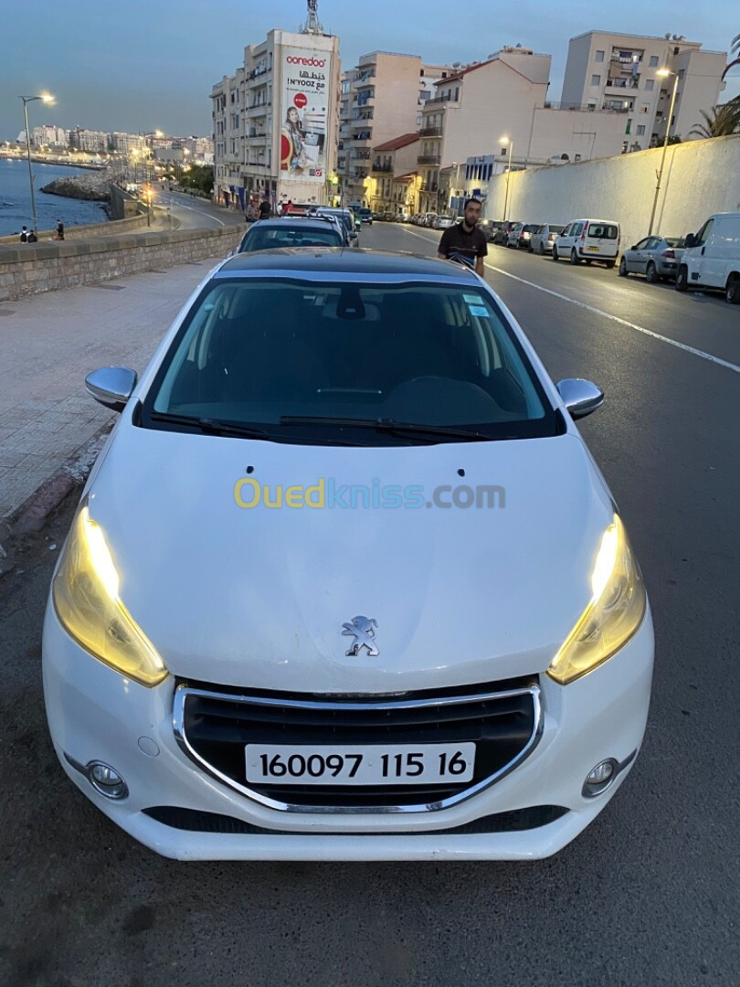 Peugeot 208 2015 Allure