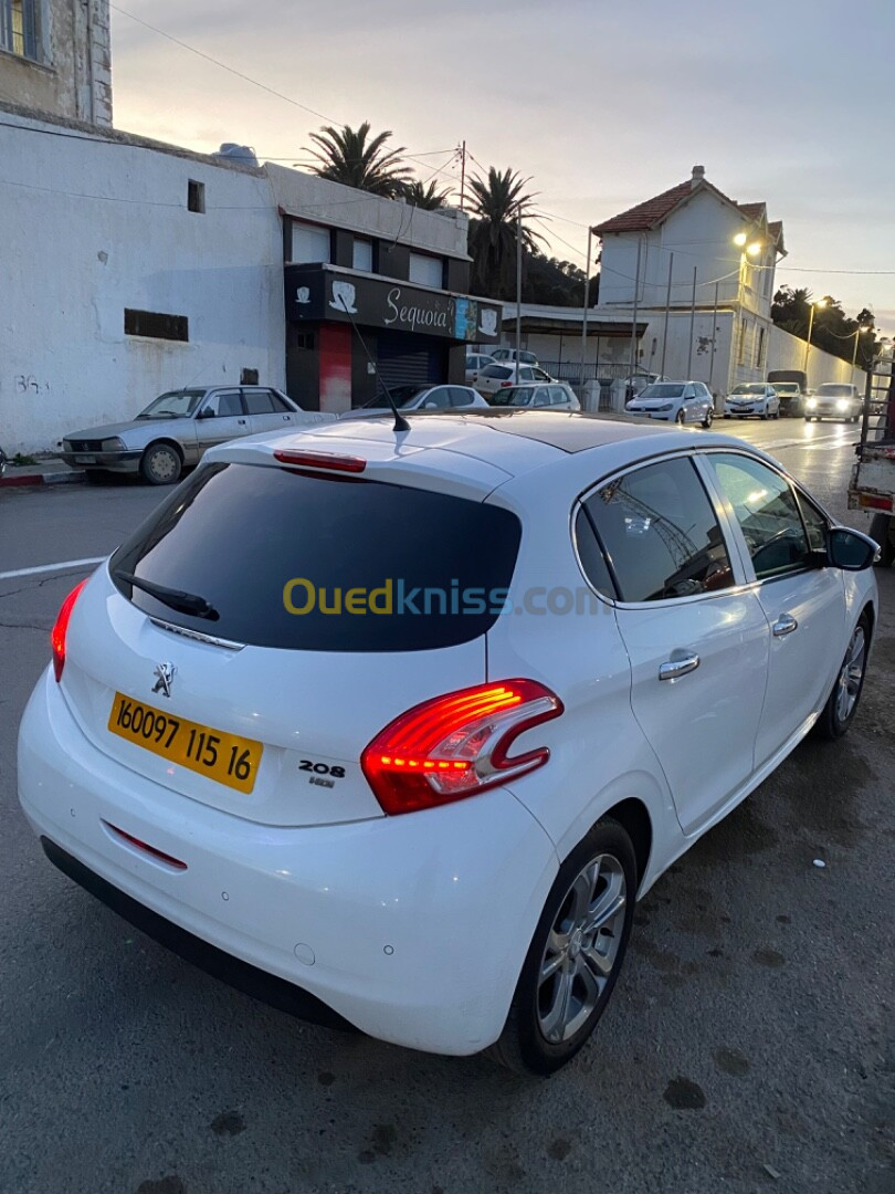 Peugeot 208 2015 Allure